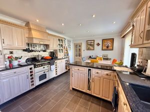 Photo 24- click for photo gallery